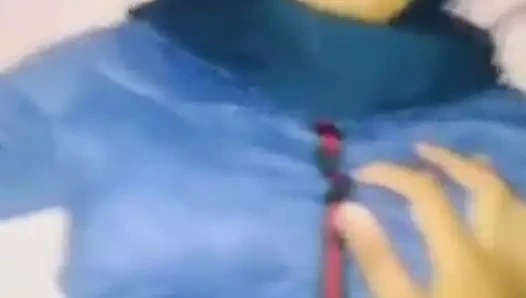 Tesettürlü bir kızla iyi sikişiyor