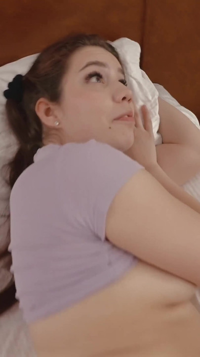 Üvey anne üvey babasını üvey kızıyla yakaladı. Bölüm 2 | Klip 3