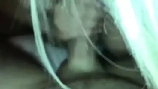 Yeni kız kocasını emiyor