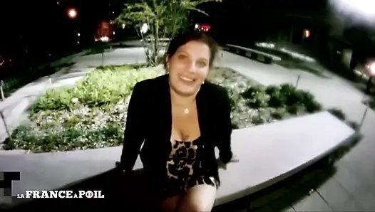 Phoebe sert anal alışılmadık bir yerde sikiliyor