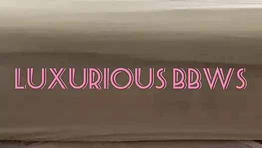 Lüks iri güzel kadın- iri güzel kadın koca zenci tarafından sikiliyor