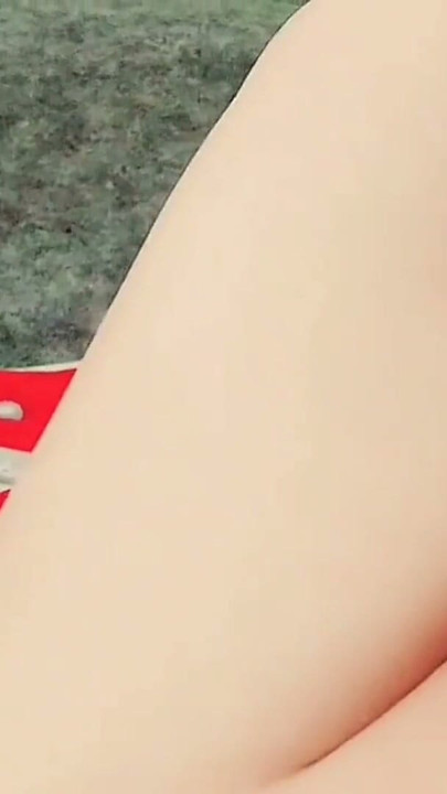 Pürüzsüz Bacaklar Sevimli Küçük Sik Pre-Cum Mastürbasyon Ladyboy Beyaz Saf Ten Shemale | Klip 2