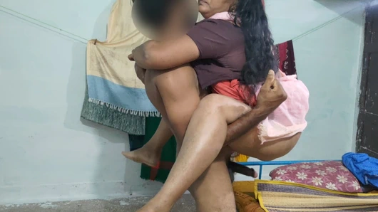 Üvey anne üvey oğluyla ağrılı bir ilişki içinde