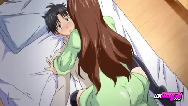 Üvey kız kardeş 18 yaşındaki üvey erkek kardeşini sikiyor