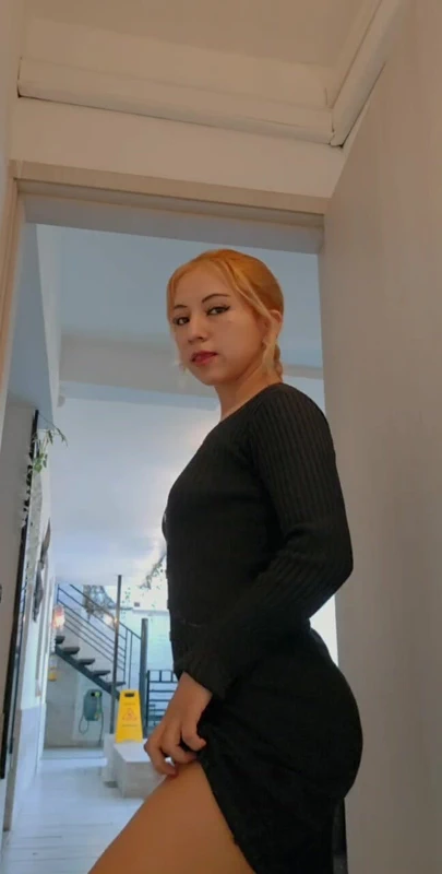 Denemeden beni gülümsetiyorsun.