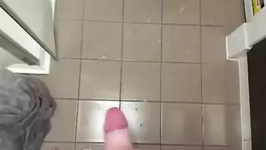 Büyük büyük cumspray gelen büyük horoz