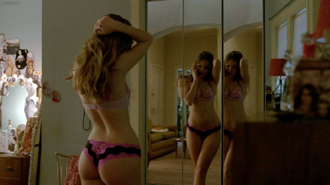 Lili simmons – çıplak ve seks