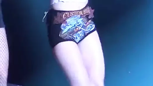 Hyuna kırmızı hayran kamerası