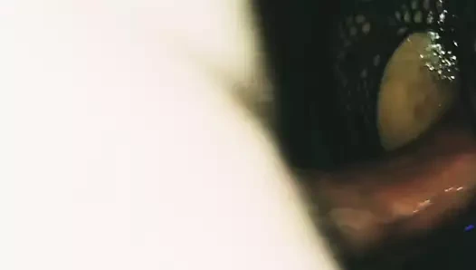 Otelde içime dört tane koydular ve durmadan çığlık atıyorum.