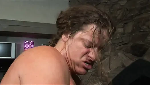 Gerçek büyük memeli orta yaşlı seksi kadınlar için büyük yaraklar. - (tam orijinal film)