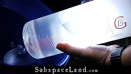 Ashley'nin genç delikleri için büyük göt enjeksiyonu ve kuyruk