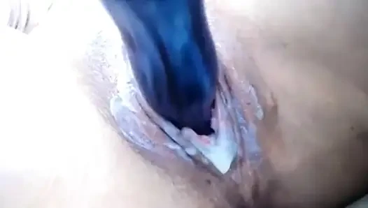 Üniversiteli kız amcığını çok yakın gösteriyor!
