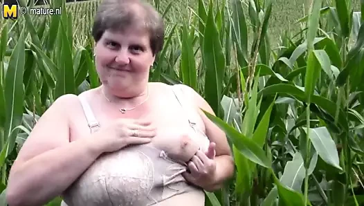 Eski şişman bbw anne sikikleri kendini açık