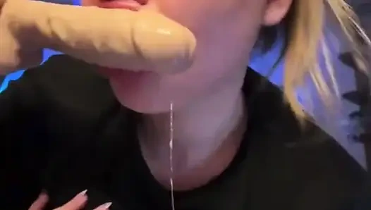 Ein schlampiger blowjob mit Jucielussie und ein nahaufnahme-fick
