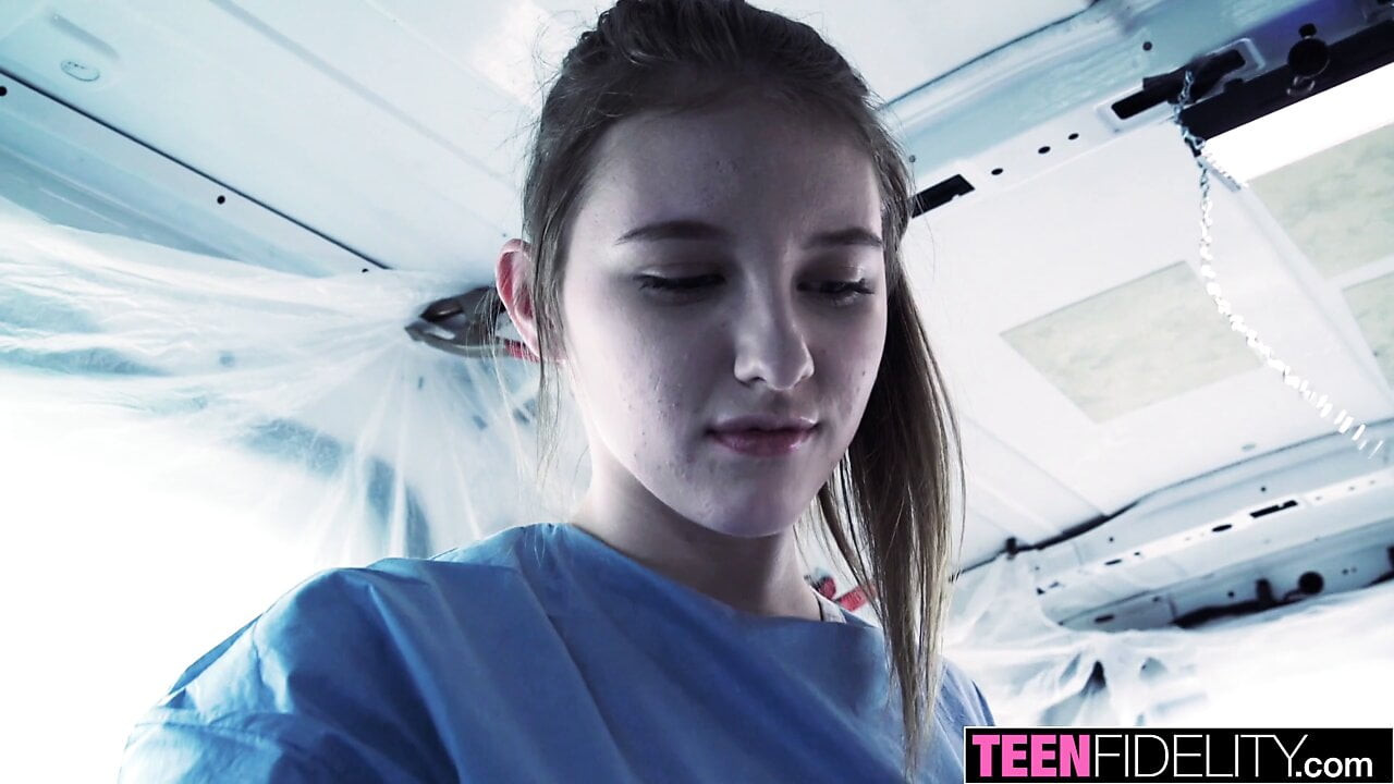 Teenfidelity melodi işaretleri alır steve holmes büyük çük