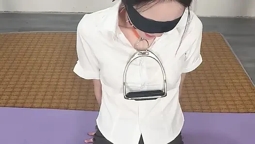 An Office Lady, After Work, Secretly Asks Her Host for a Job Appointment Behind Her Boyfriend's Back