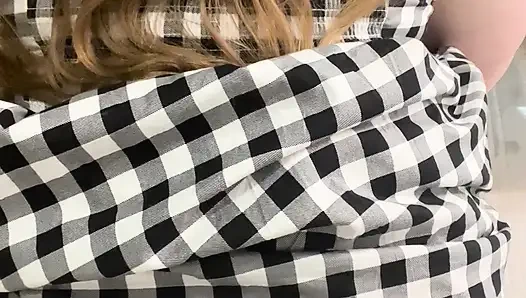 Kashavitia dokunaçla götünü sikiyor