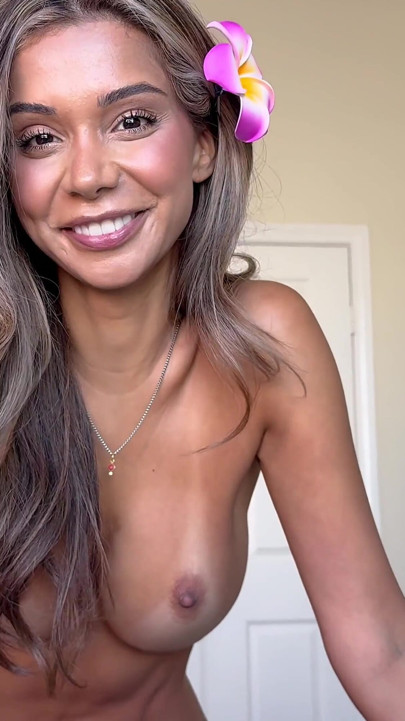 Güzel küçük fitness modeli ilk seks kasetini yapıyor
