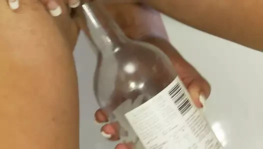 Sürtük görünümlü bebek seviyor için almak horoz içinde ona ağız