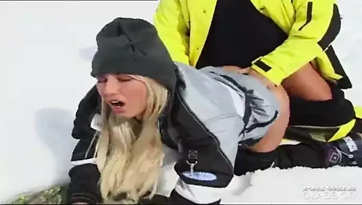 Kar norveç sikikleri üzerinde