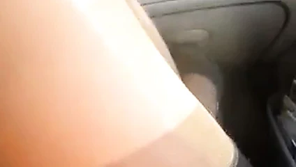 arabada naylon bacaklar