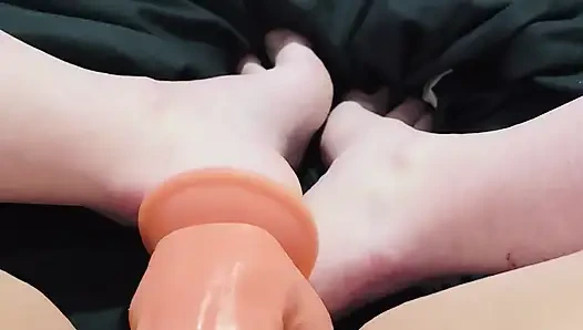 Büyük dildo eğlencesi