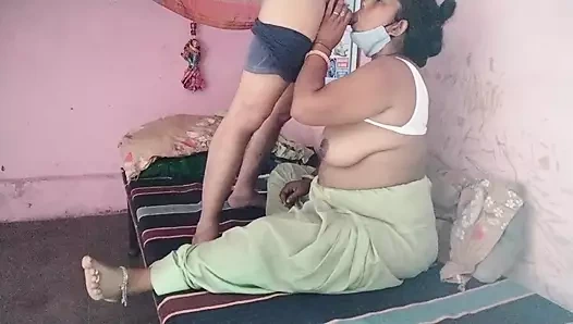 Üvey annesini Oyo'ya götürdü ve onu sert sikti