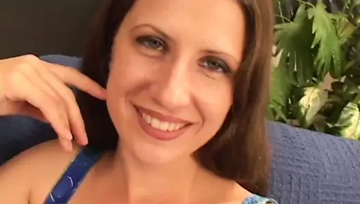 Bacaklı sokak fahişesi aşk sanatının her yönünü kontrol ediyor