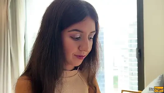 - Komşu, biraz daha sessiz sikişebilir misin? - Hayır, ama seni de sikebilirim!