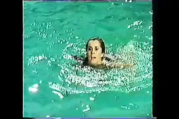 Erken stefanie bikini ve üstsüz güçler. hart'tan hart'a.