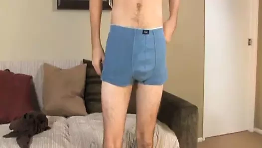 zayıf adam gafını güzelce okşuyor