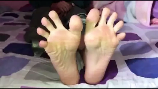 Fei seksi (37 numara) ayaklarını hareket ettiriyor, bölüm 2