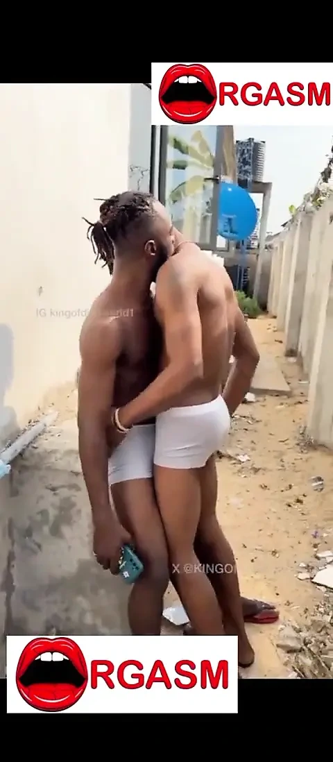 Oğlanlar Erkek Oluyor