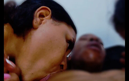 Tam sakso sürtük fest 2 chicas vs 1 büyük zenci yarağı