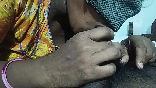 Hintli ateşli kız mumbai otel odasında azgın erkek arkadaşıyla bowlo muamelesi yapıyor