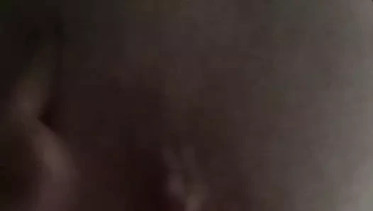 İri göğüsler sallanıyor