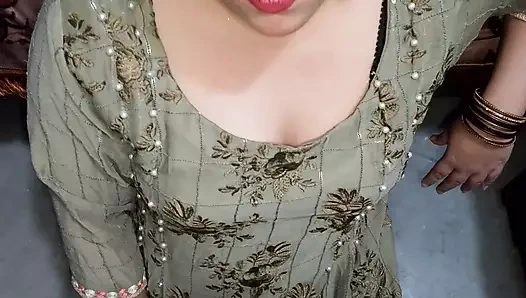 Muhteşem Hintli kız kardeşle çikolata tadı oyunu meydan okuması