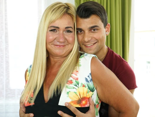 Şişman anneanne becerdin sert