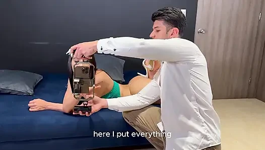 Göğüslü Üvey Anne, Sıkı Vajinasında Sikilirken Fotoğraflarını Çekmesini İstedi