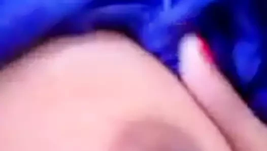 Hintli evli kadın büyük göğüsler ve büyük seks kızı