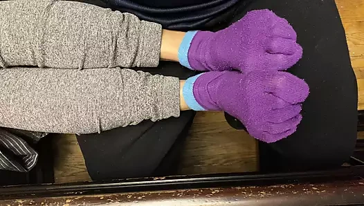 O minik seksi ayaklar ve uzun ayak parmakları için serin