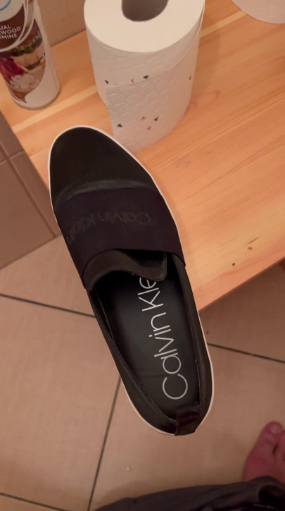 Calvin klein ayakkabı boşalmak içeride