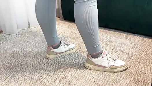Fitness Testiküler Yıkım! İşe yaramaz testisleri onun güzel götünü şekillendiriyor!