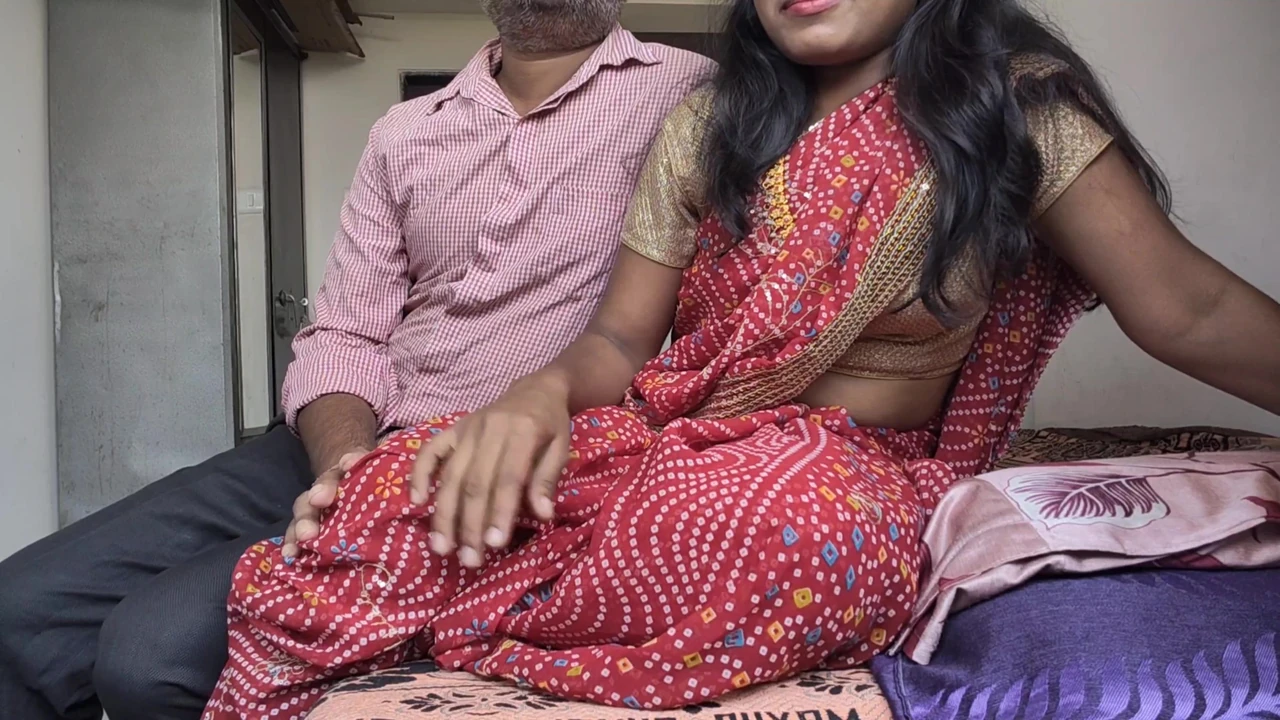 बड़े स्तन वाली भारतीय बहू पति के जाने के बाद हर रोज अपने बूढ़े ससुर जी के साथ चुदाई करती है