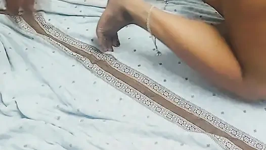 Hintli kadın emiyor ve götünü sikiyor bölüm 2