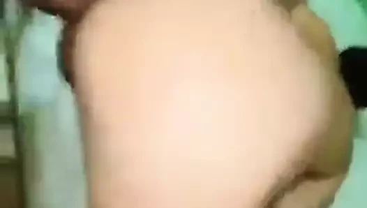 Üvey baba beni zengin ve sağlam sikikleri