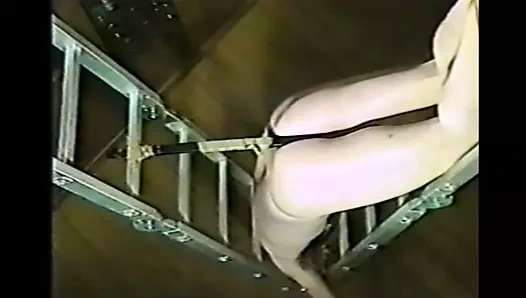 Köle bir direğe binmek zorunda 03