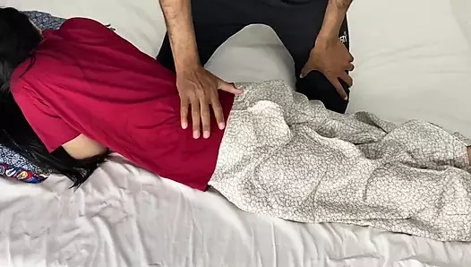 Punjabi Sotelima önümde çıplak, büyük götü ve susamış götümü sert sik dedi.