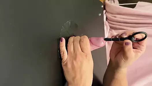 Karısı kocasını sondajla sağıyor. boşalmak besleme