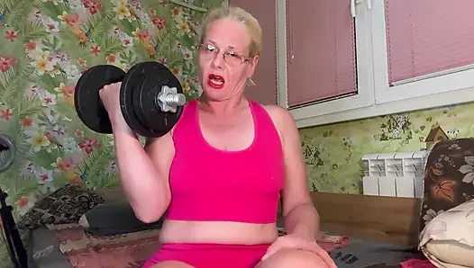 Dumbbell lift, bips fetişi ve boşalmak için yalvarıyor